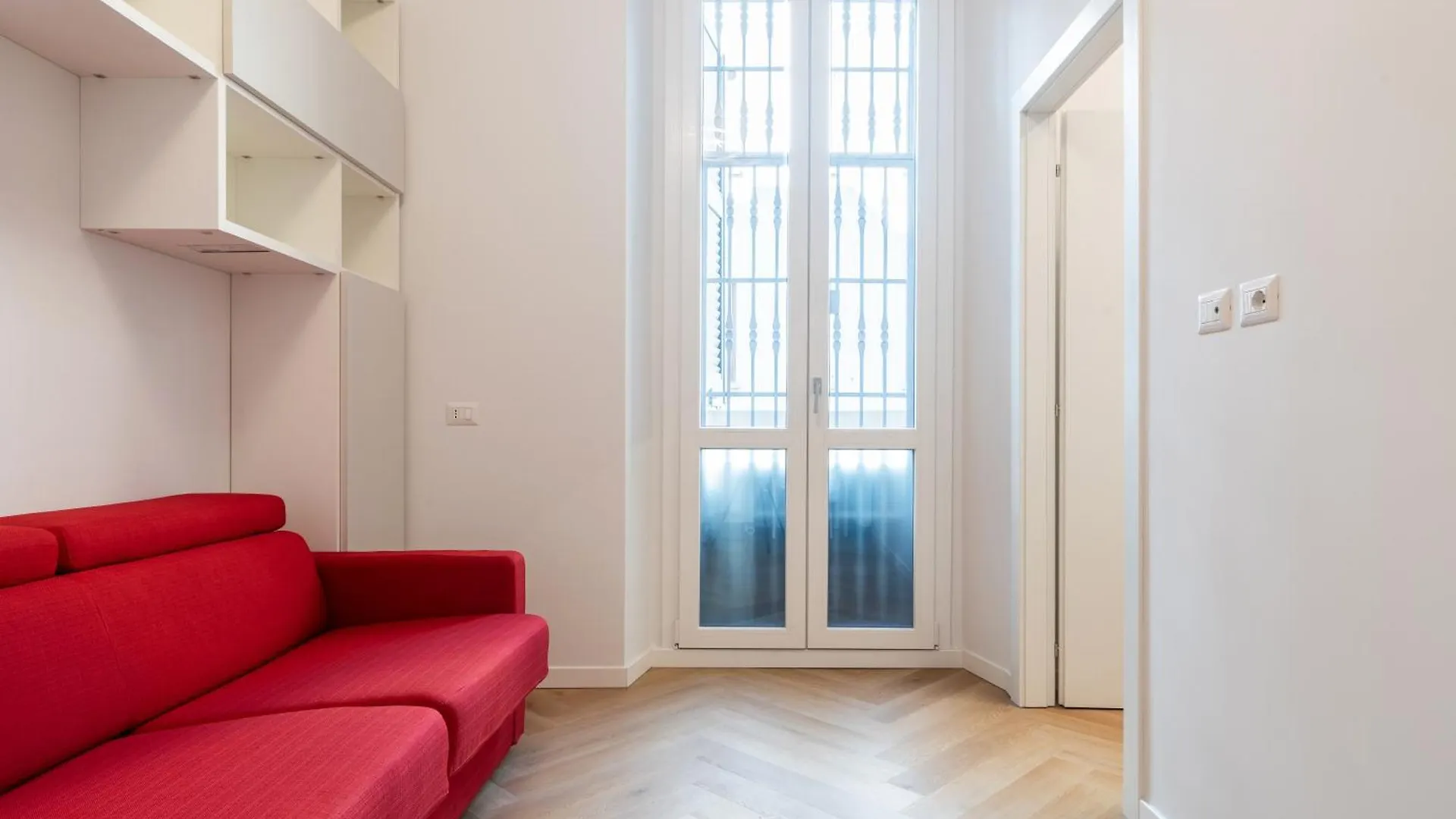 Monte Nero 2Br Apt Pta Romana M3 ミラノ 0*,  イタリア
